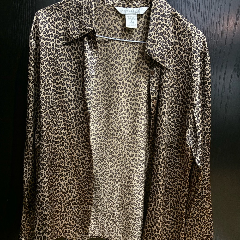 Leopard Print Button-Up Blouse - Picture 2 of 4